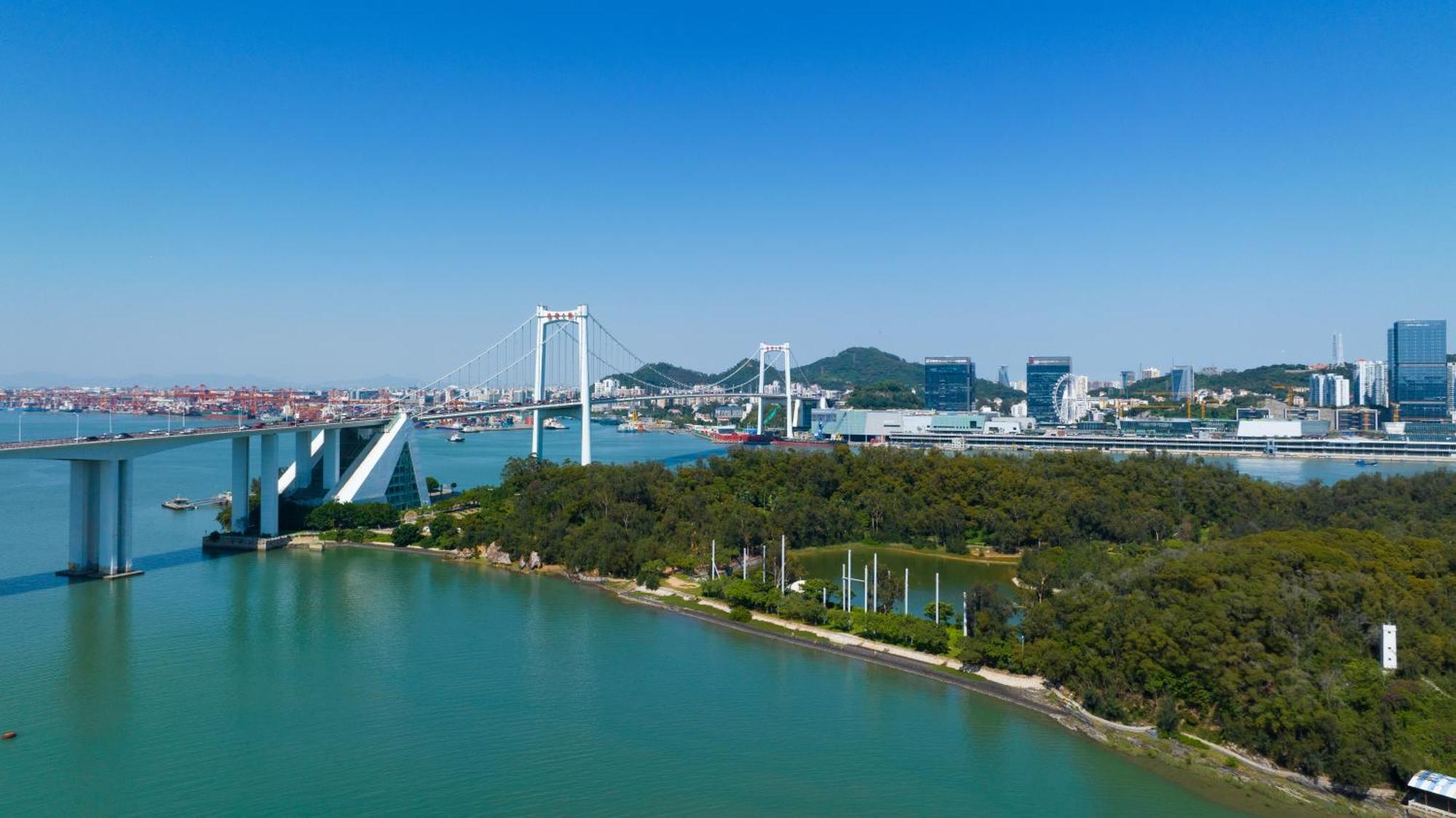 Hualuxe Xiamen Haicang Habour View Екстериор снимка